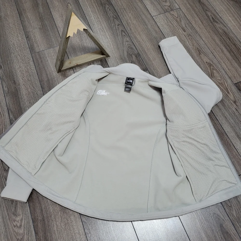 SOLD ---- NWOT The North Face Soft Shell Zip Up Jacket (S) - Picture 15 of 15